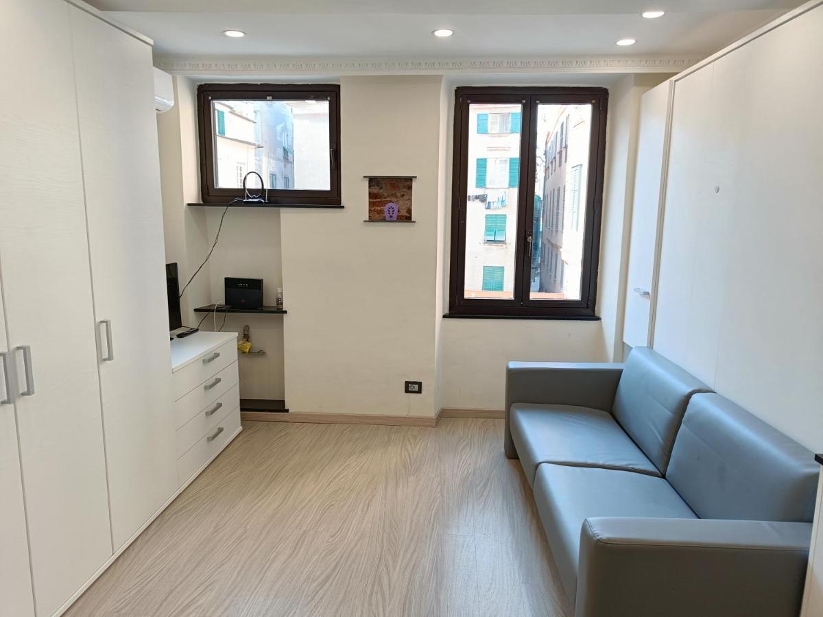 Apartment Finestra Speciale Su Palazzo Rosso. Monolocale