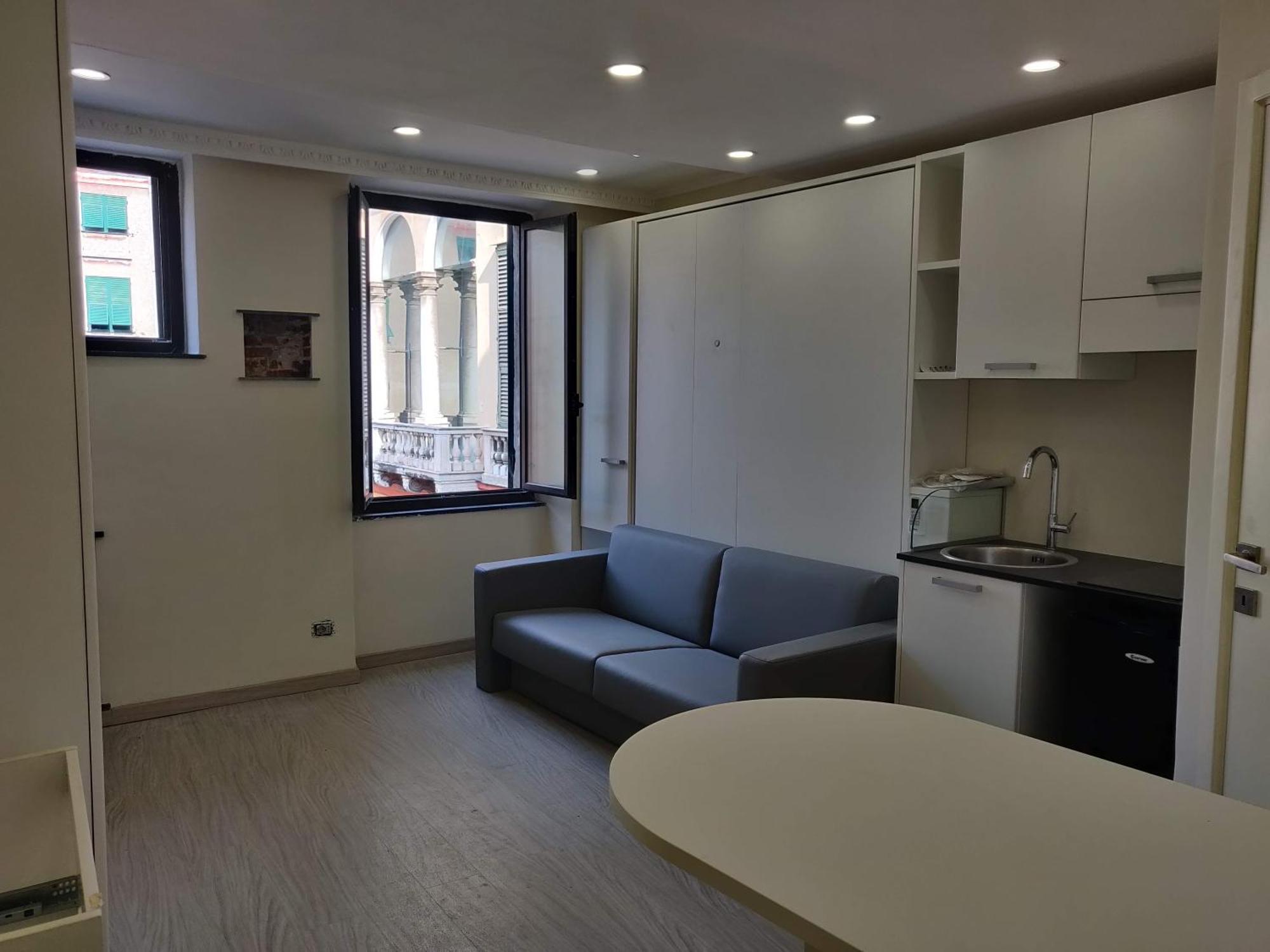 Apartment Finestra Speciale Su Palazzo Rosso. Monolocale